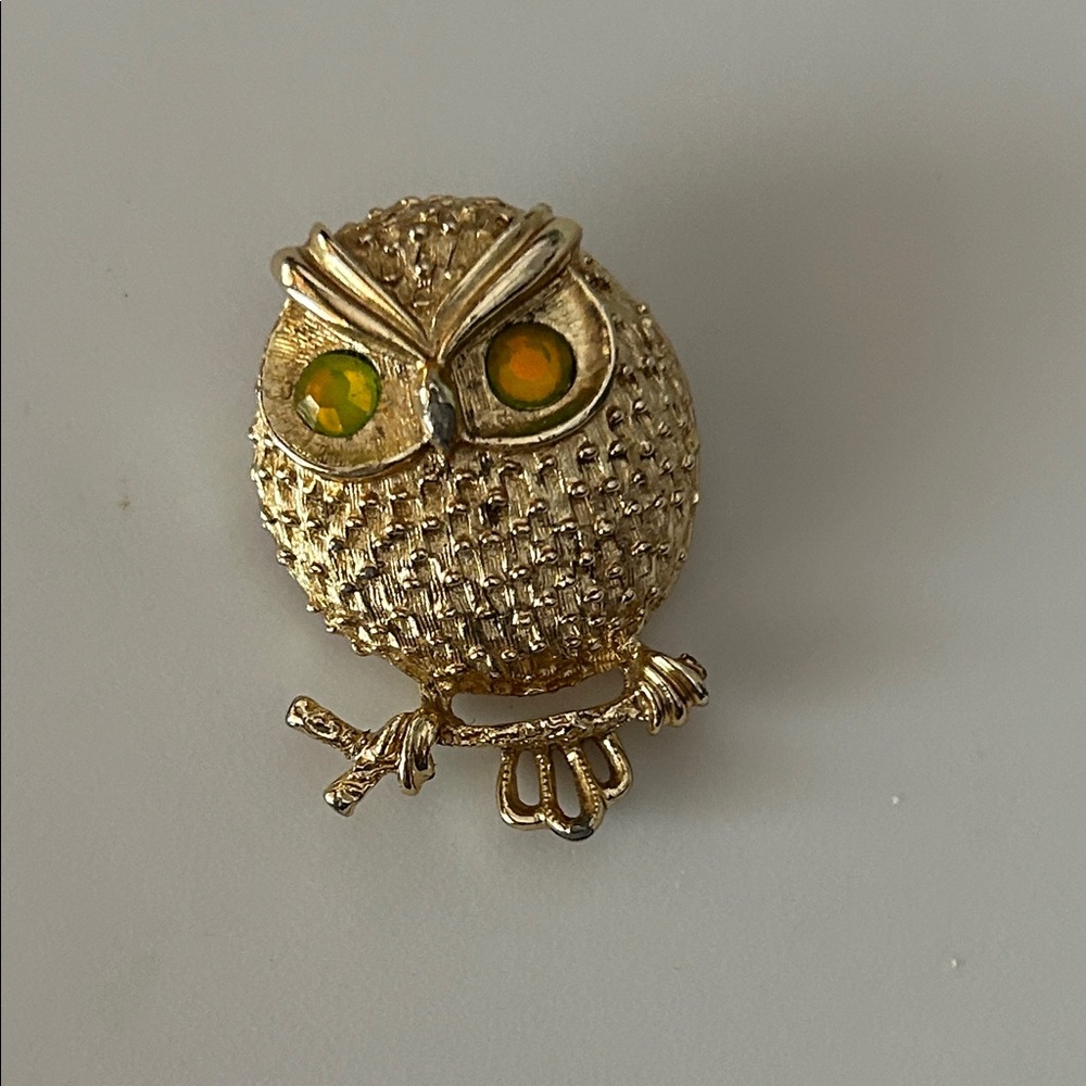 Vintage Gold Owl Brooch with Colorful Eyes